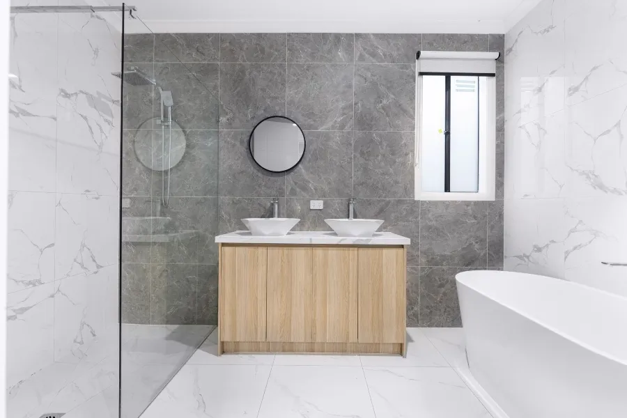Salle de bain refaite avec douche à l'italienne